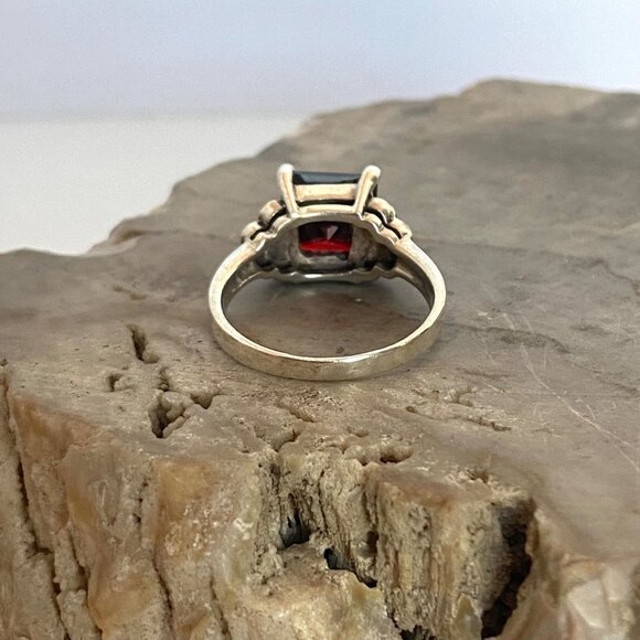 Sterling Silver 925 Square Garnet & Marcasite Accent Art Deco Style Ring Sz 7.75 - Picture 7 of 16